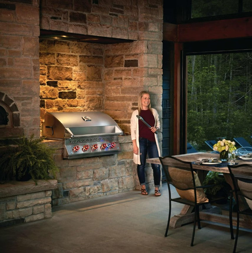 Napoleon 700 Series 38-Inch Built-In Natural Gas Grill